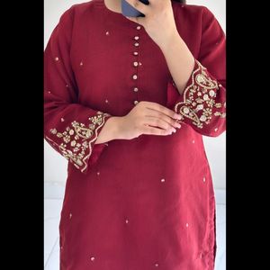 Ssumaira présente un élégant costume brodé 3 pièces marron | Vêtements de fête pakistanais - Product Image 1