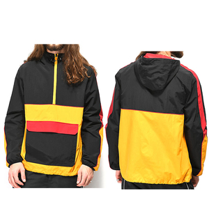 Veste coupe-vent à blocs de couleurs pour hommes de coupe régulière avec poche kangourou avec pochette zippée sur le devant - Product Image 3