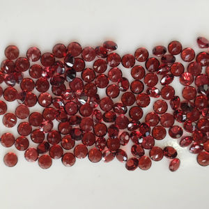 พลอยโกเมนสีแดงธรรมชาติ 5 มม. ทรงกลมเจียระไนแบบบริลเลียนท์ คุณภาพดีที่สุด สำหรับทำเครื่องประดับ - Product Image 5