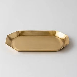 Plateau de service en laiton fini or pour la maison café et hôtel avec un design complexe et une durabilité supérieure - Product Image 1