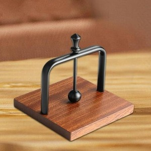 Porte-serviettes décoratif en métal Organisateur artistique durable fait à la main, parfait pour la table à manger à la maison et les fêtes. - Product Image 5