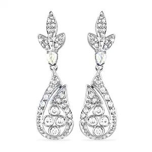 Boucles d'oreilles en argent pour femmes avec pierres en CZ, bijoux élégants pour les fêtes avec accent en cristal - Product Image 1