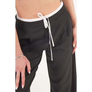 Pantalones de Mujer LUSTRIN Negros con Doble Cintura Elástica de Poliéster y Elastano, Pantalones de Cintura Alta para Oficina y Uso Casual - Product Image 2