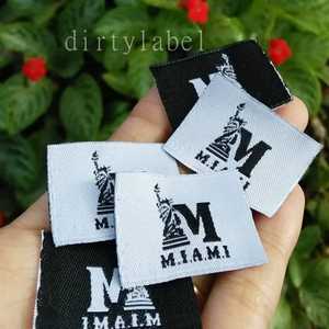 Etiquetas tejidas de alto número de hilos para ropa, etiquetas de tela a granel personalizadas, técnicas de estampado en caliente cortadas con láser, suministro directo - Product Image 2