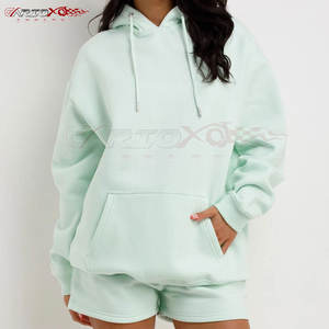 Ensemble de salon pour femmes Sweat à capuche et short avec haut à manches longues et short à la taille extensible Ensemble deux pièces à capuche et short pour femmes - Product Image 4