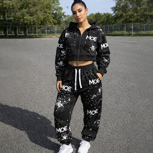 Conjuntos Deportivos de Calle para Mujer, Sudadera Corta con Cremallera y Pantalones Jogger de 2 Piezas, Ropa Deportiva Informal con Logotipo Personalizado, Venta al por Mayor en EE. UU. - Product Image 1