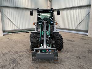 Cargadora de Ruedas Compacta Kramerr KL25.5L, 46 HP, Diésel, 3.9 Toneladas, 2.340 kg de Carga Útil, 1.750 kg de Carga de Volteo, Dirección en Todas las Ruedas - Product Image 2