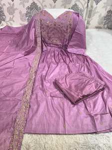 Hermosa ropa festiva de diseñador tradicional de seda de algodón de alta calidad Salwar Kameez con trabajo de bordado para ocasiones de fiesta - Product Image 6