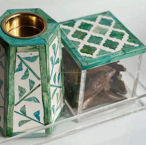 Brûleur d'encens en bois incrusté d'os artisanal de luxe fait à la main pour le Ramadan arabe Bakhoor avec senteurs de gingembre et de pin - Product Image 2