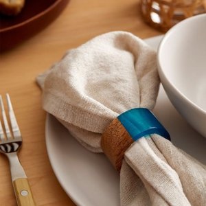 Servilletero de madera y resina de bajo precio para restaurantes Decoración de mesa elegante Característica almacenada - Product Image 1
