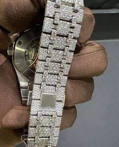 Montre Maahir Gems Iced Out VVS Moissanite Luxe Quartz Alliage 46mm Cadran en Verre 10m Résistant à l'Eau Charme Affaires Mode Antique - Product Image 6