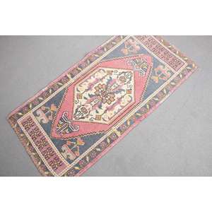Tapis turc vintage 1,8x3,6 pieds, tapis en laine rouge à motifs floraux - Product Image 3