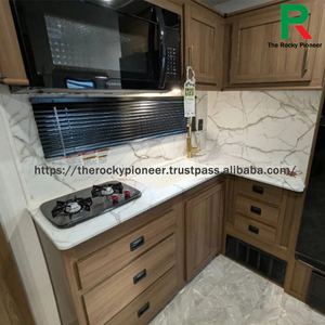 Utilisé en Chine : Remorque de voyage en aluminium gris 2025 pour camping-car avec espace de couchage - Product Image 4