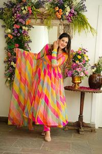 Nouveau costume Anarkali appartenant à une véritable collection d'été de modélisation costume Anarkali dans un nouveau style fantaisie au prix de gros meilleure qualité - Product Image 3