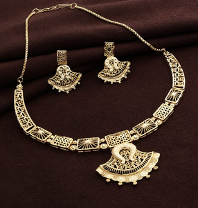 Léger Micro Formant Collier Ensemble Femmes Cuivre Laiton Chapado En Oro Laminado Bijoux Or Cadeau pour Occasions - Product Image 1