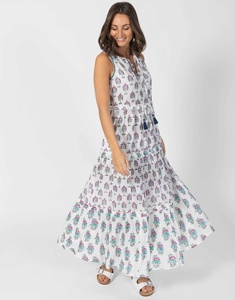 Hermoso Vestido Maxi de Algodón con Cuello en V y Corte en A, Diseño Floral Estampado a Mano, Adorno de Ganchillo con Hilo Lurex, Volantes y Cierre de Botones - Product Image 6