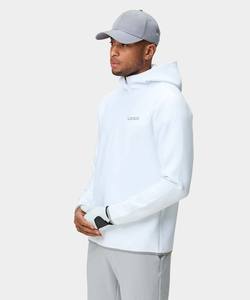 ... Cremallera para golf hecha de tela elástica transpirable que ofrece una suave comodidad atlética. - Product Image 2