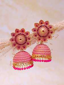 ต่างหูสตั๊ด jhumki ลายดอกไม้คริสตัลหรูหราสีเงินผสมสารออกซิไดส์เครื่องประดับแฟชั่นที่ทันสมัยและผสมผสานกันอย่างลงตัว - Product Image 4