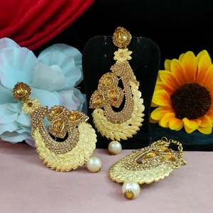 Ensemble Kundan Maang Tikka de ton or véritable amélioré avec boucles d'oreilles à la mode, tenue décontractée esthétique royale - Product Image 1