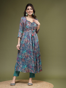 Ensemble de robe Anarkali prête-à-porter de qualité supérieure en crêpe de polyester, longueur genou, col en V, broderie de sequins et travail de miroirs, style indien - Product Image 4