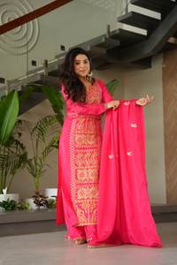 Conjunto de Traje con Dupatta Superior e Inferior de Seda Chinon, Estilo Recto, para Fiesta, Otoño, con Bordado Multicolor y de Hilo - Product Image 4