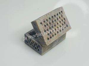 Caja tallada de esteatita tallada, diseño Jali, caja decorativa india de mármol, hermoso diseño y joyero - Product Image 2