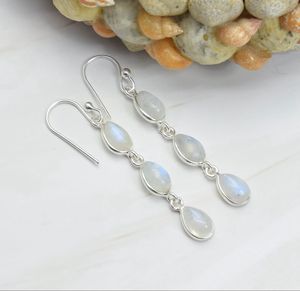 Boucles d'oreilles classiques en argent sterling 925 pierre de lune pour cadeaux de fiançailles ou d'anniversaire bijoux fins - Product Image 3