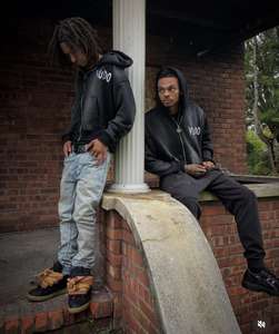 Sweat à capuche personnalisé pour hommes 450GSM Heavyweight Crop Hoodie Sun Faded Wash Boxy Fit with Metal Zipper Embroidery Logo Cotton Fleece Hoodie - Product Image 3