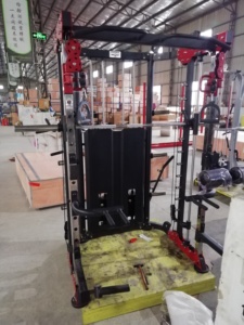 Attrezzatura professionale per il Fitness commerciale multifunzione da palestra Smith Machine Power Cage per uccelli Gantry <span class=keywords><strong>Squat</strong></span> <span class=keywords><strong>Rack</strong></span> completo - Product Image 4