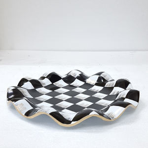 Aluminio Metal Forma redonda Acabado en oro Creativo bajo Platos y platos esmaltados Lujo Hecho a mano Excelente calidad - Product Image 2