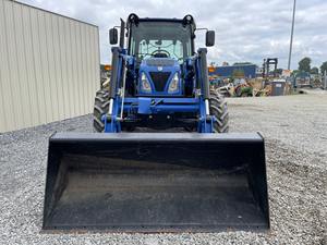 Meilleur prix pour un chargeur à attache rapide New Holland Workmaster 75h, excellent état, sans problèmes, livraison rapide, composants principaux : roulement - Product Image 6