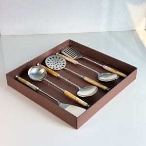 VENTES FLASH Ensemble de cuisine en acier inoxydable poli mat avec poignée en résine pour la cuisine à domicile et les mariages - Product Image 4
