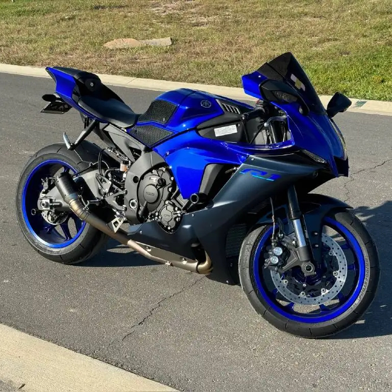 中古2020ヤマハYZF-R1スポーツバイク