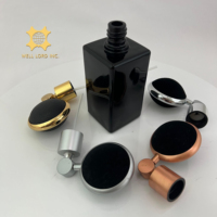 Flacons atomiseurs de parfum uniques en aluminium-plastique avec bouchon à vis anti-déversement, design et couleur personnalisables, OEM/ODM disponible sur mesure