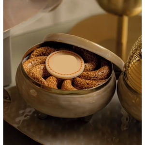 Cuenco de servidor dulce de Metal dorado de calidad de lujo, cuenco de Chocolate, soporte para postres dulces, plato para servir Chocolate a la venta - Product Image 3