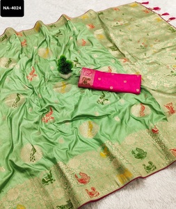 Sari Indio Tradicional de Seda Tebby Suave, Estilo Étnico Bollywood, Diseño Indio con Borde Tejido y Piezas de Blusa para Mujer - Product Image 1