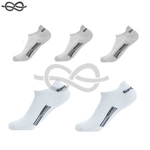 Chaussettes de sport en maille de coton respirante de grande taille pour hommes Confort Performance Casual Section mince avec techniques tissées - Product Image 2