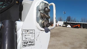 2021 Bobcaat T870 Skid Loader Alta eficiencia EPA Aprobado Skid Steer Fácil de operar con componente de cojinete de motor central - Product Image 5