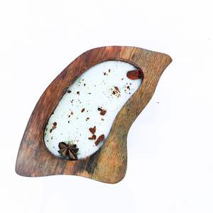 เทียนชามไม้รูปหัวใจตกแต่งด้วยกุหลาบแดงดีไซน์และไข่มุก - Product Image 6