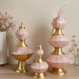 Support de service à étages moderne en laiton de luxe rose et or, décoration islamique pour le Ramadan, avec croissant de lune, décoration de la maison pour l'Aïd Moubarak - Product Image 2