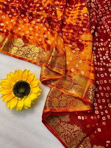 Sari Tradicional de Algodón y Seda Bandhani con Diseño Elaborado y Estilo Kanjivaram Hecho a Mano para Bodas de Mujeres, Hecho en India - Product Image 4