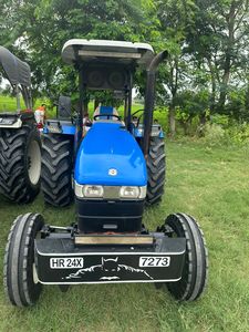 2012 pour tracteur à roues 5500 2WD 55HP Gear Drive avec longue durée de vie comprend une boîte de vitesses et des composants de moteur usagés - Product Image 5