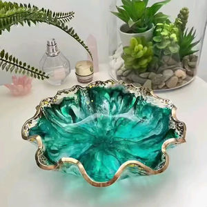 Cuenco de resina brillante hecho con materiales de primera calidad perfecto para regalar durante las vacaciones, cumpleaños, bodas o inauguración de la casa - Product Image 1