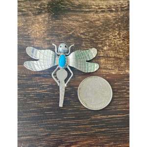 Broche de Libélula Hecho a Mano en Plata de Ley y Turquesa Navajo, Diseño Elegante y Único - Product Image 3