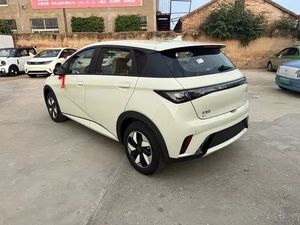 SUV compact 2023, 600-700 km d'autonomie, batterie Blade, charge en 30 min, moteur 100-150 kW, idéal pour les trajets quotidiens en ville, best-seller en Chine. - Product Image 6
