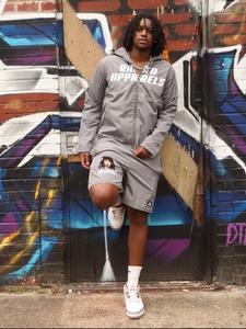 Ensemble de vêtements de sport brodés à fermeture éclair personnalisés Sweat à capuche et short en nylon neutre avec patchwork brodé pour hommes Survêtement unisexe - Product Image 4