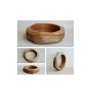 Bracelets en bois faits à la main, aspect élégant de créateur, imperméables, surface lisse et polie, couleurs personnalisées, cadeau d'affaires, traditionnels pour femmes - Product Image 1