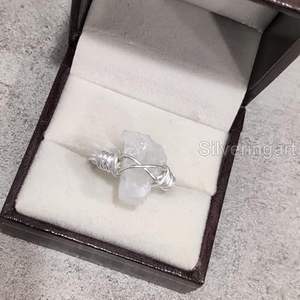 แหวนเงินแท้ 925 ประดับพลอยมูนสโตนสีรุ้งธรรมชาติ สำหรับผู้หญิง งานแฮนด์เมด  หินประจำเดือนมิถุนายน - Product Image 5