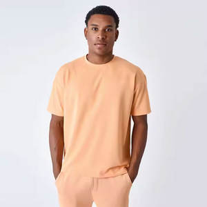 Venta al por mayor personalizado 100% algodón de los hombres de gran tamaño Slim Fit camiseta superior de moda ropa casual con logotipo personalizado - Product Image 2