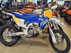 Increíbles Ofertas en Motocicletas Nuevas Husqvarna TX300 Heritage 2025 - Product Image 6